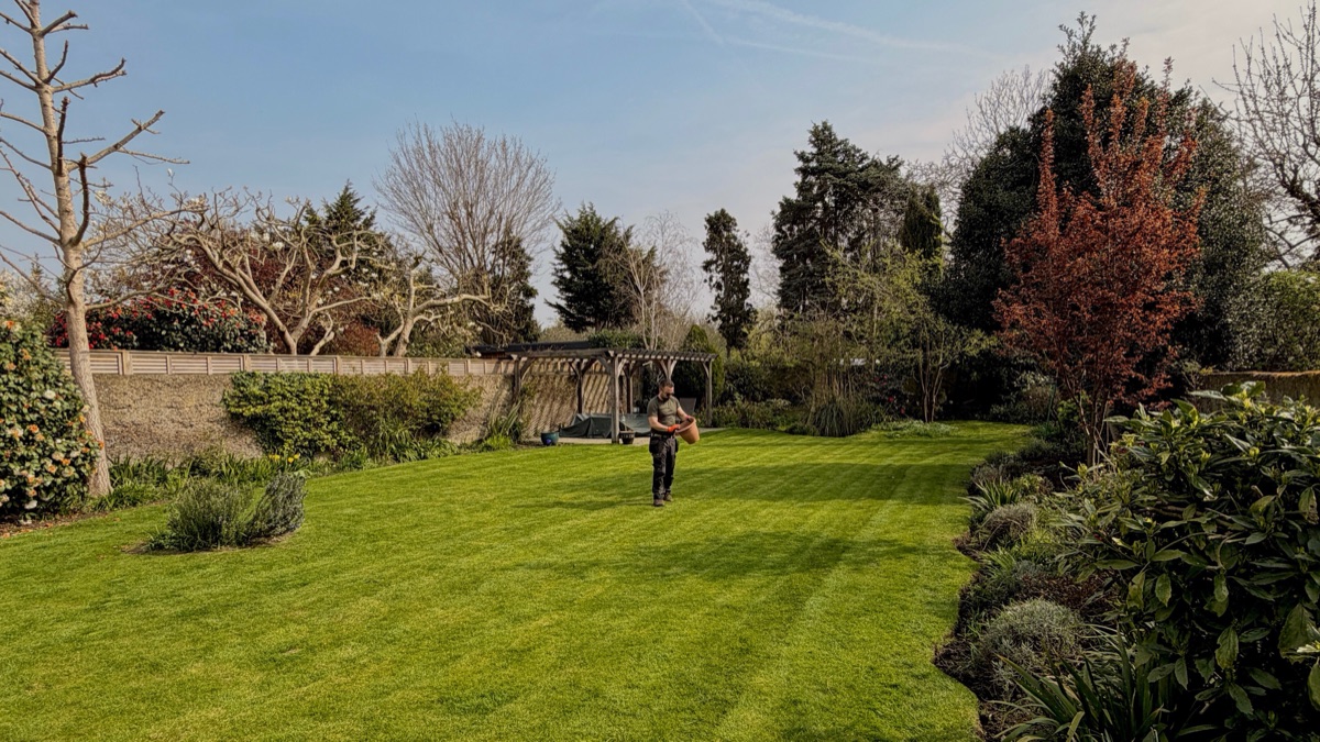 After — Annual garden maintenance (TW9)